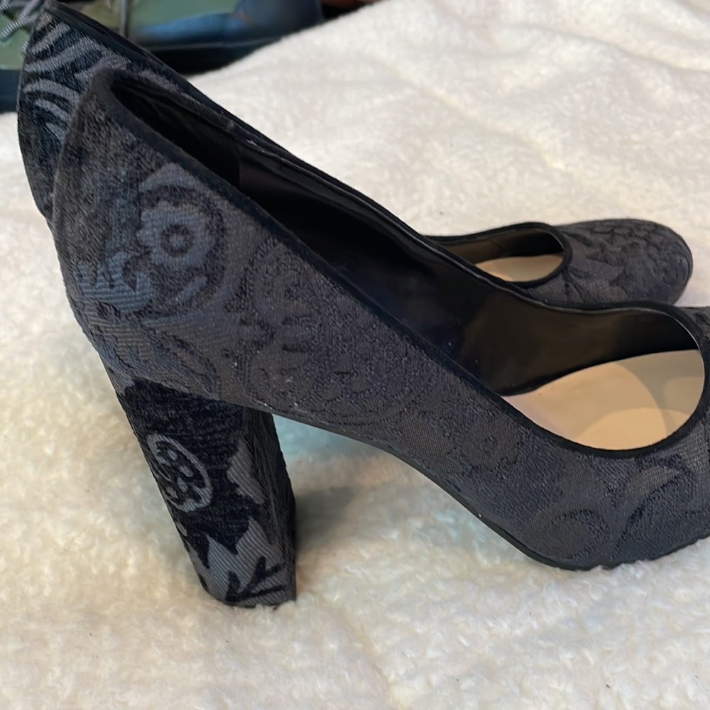 Nine West heels size 9
